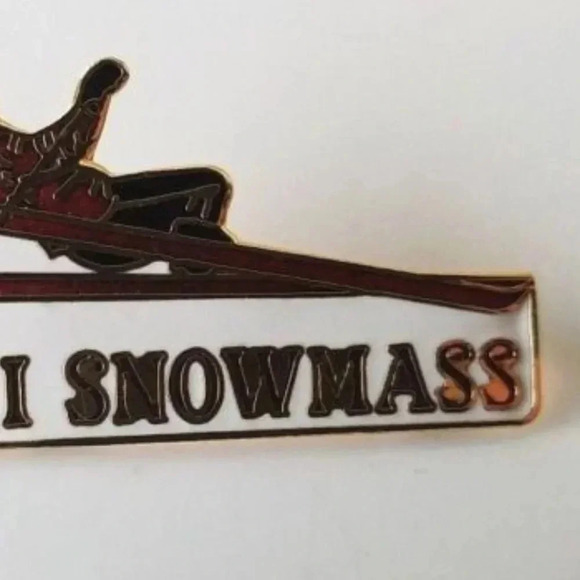 Ski Snowmass Pin Gold Trim Backing M. S. S. I. - Picture 3 of 3